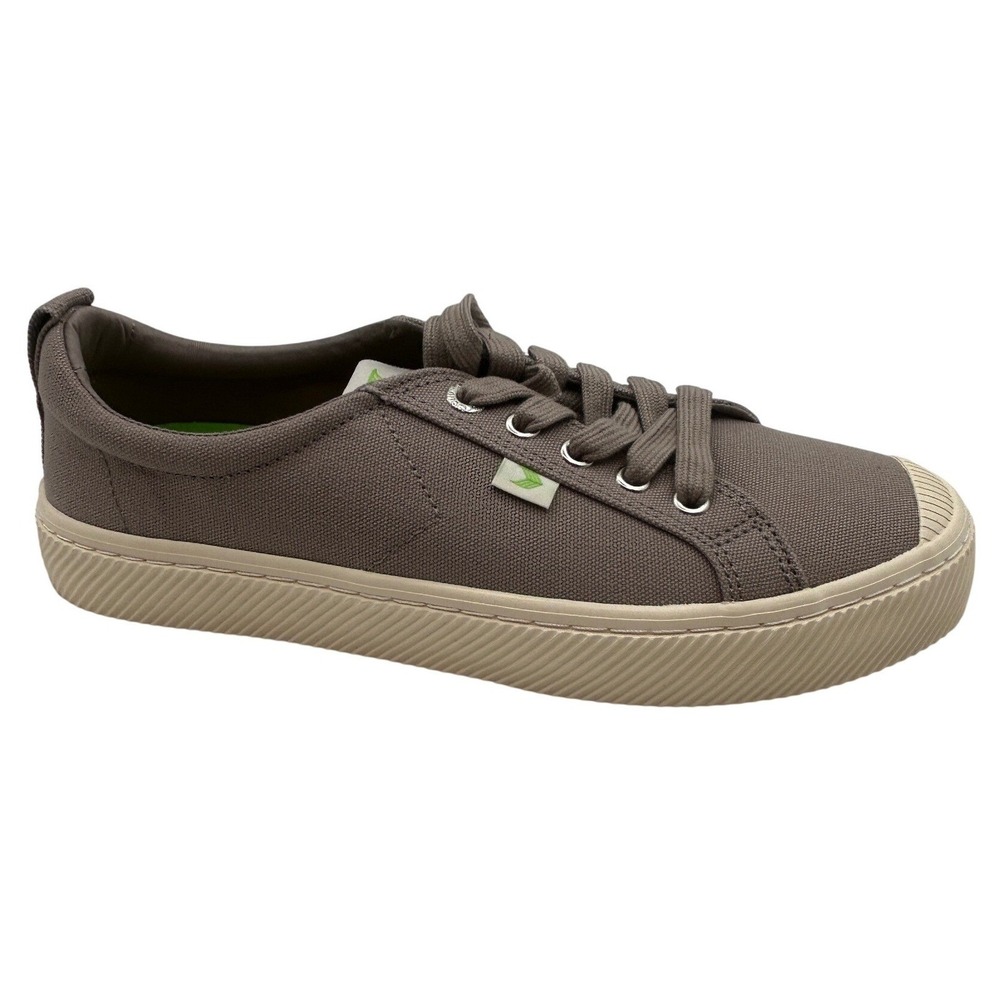 Cariuma OCA Low Sneaker, Unisex: Women's 11.5,Men's 10,Mystic Grey Canvas LaceUp